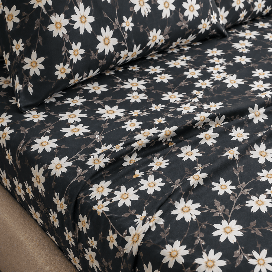 Scanshop India Black Floral Bedsheet with 2 Pillow Covers 3