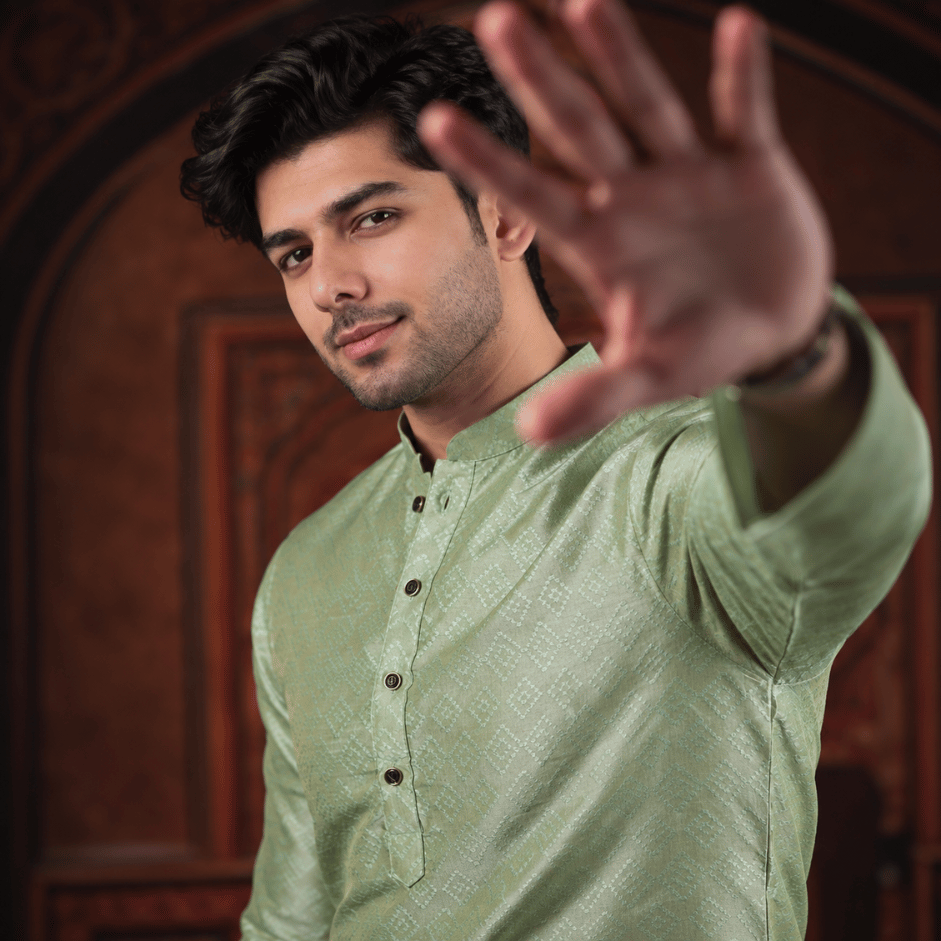 Krishna ethnic Men Green Woven Design Straight Kurtas (2)